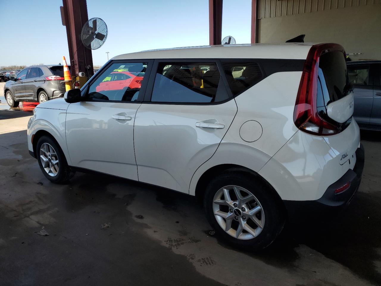 2022 Kia Soul - Image 2