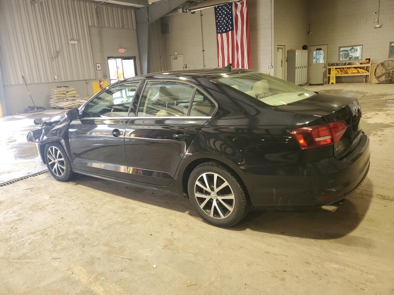 2017 Volkswagen Jetta - Image 2