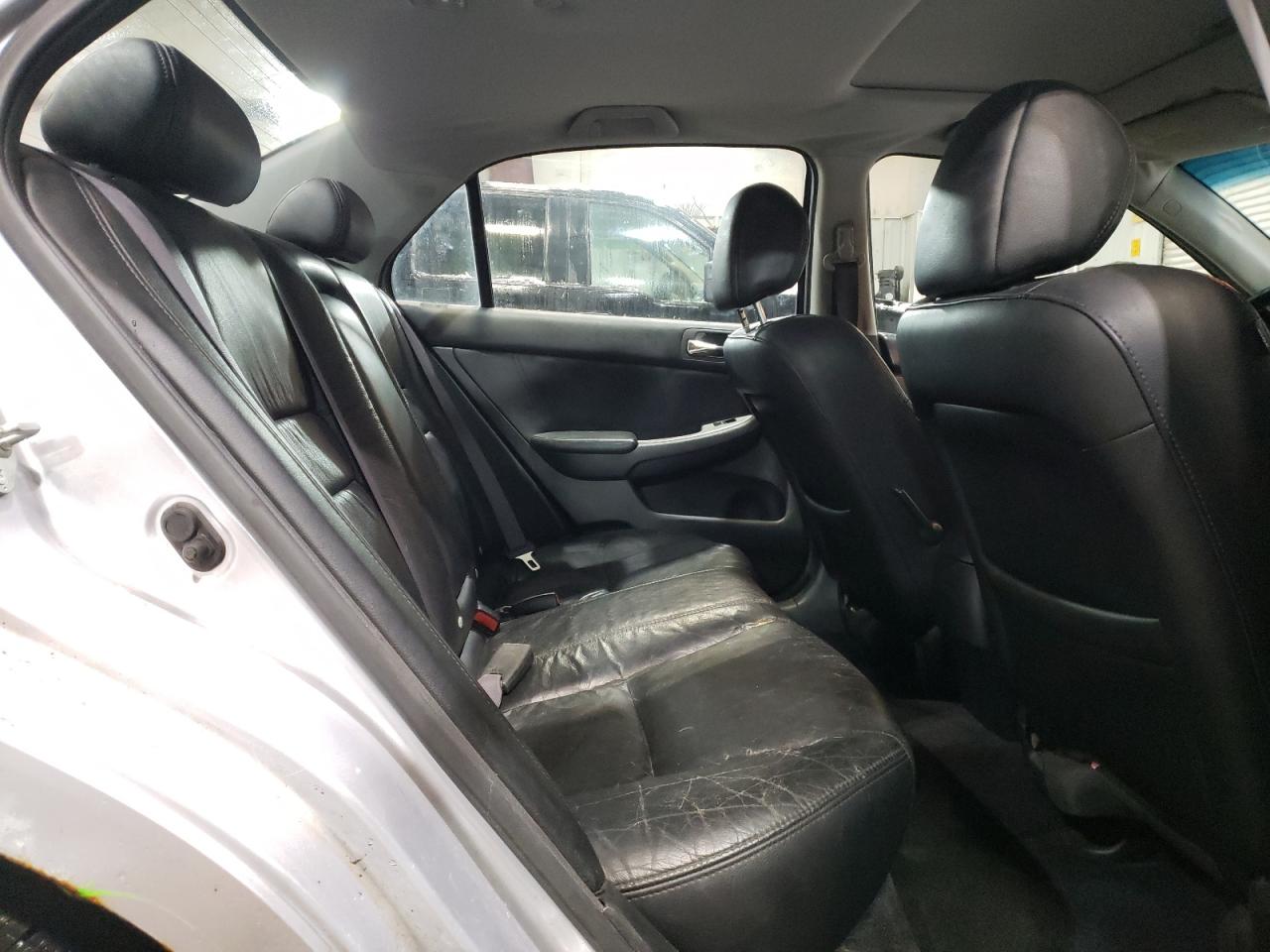 2003 Honda Accord - Image 10