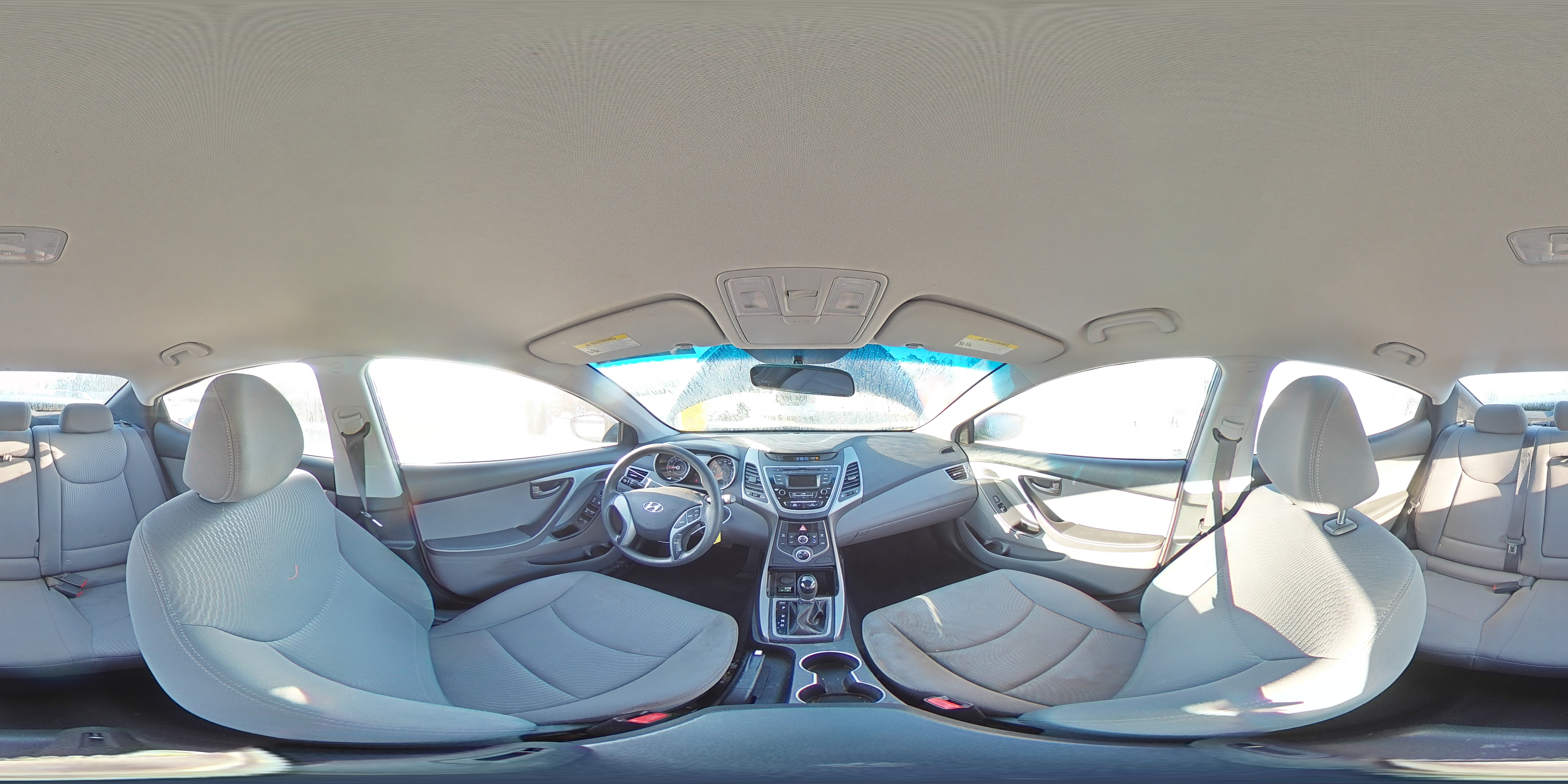 2016 Hyundai Elantra - Image 13