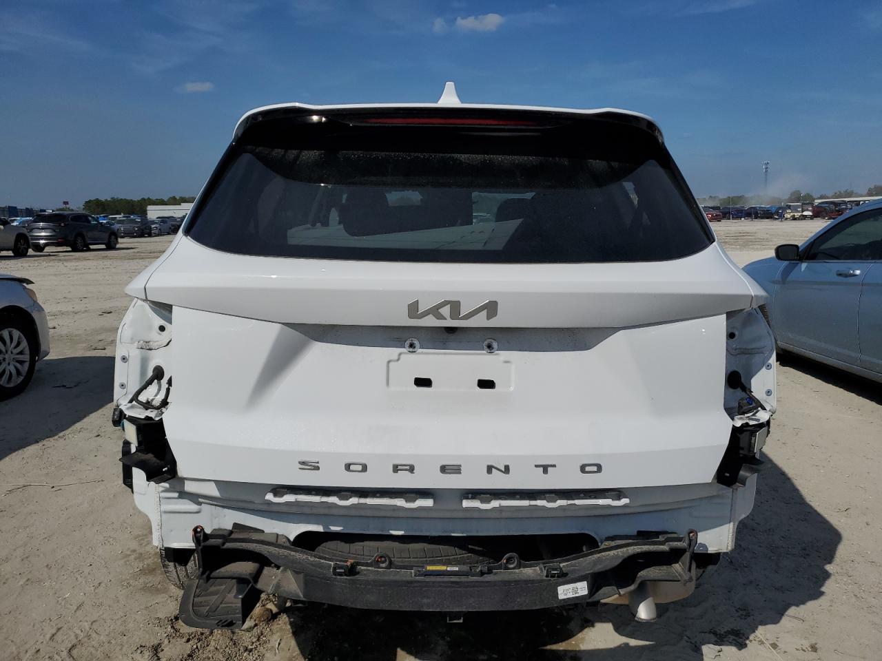 2022 Kia Sorento - Image 6