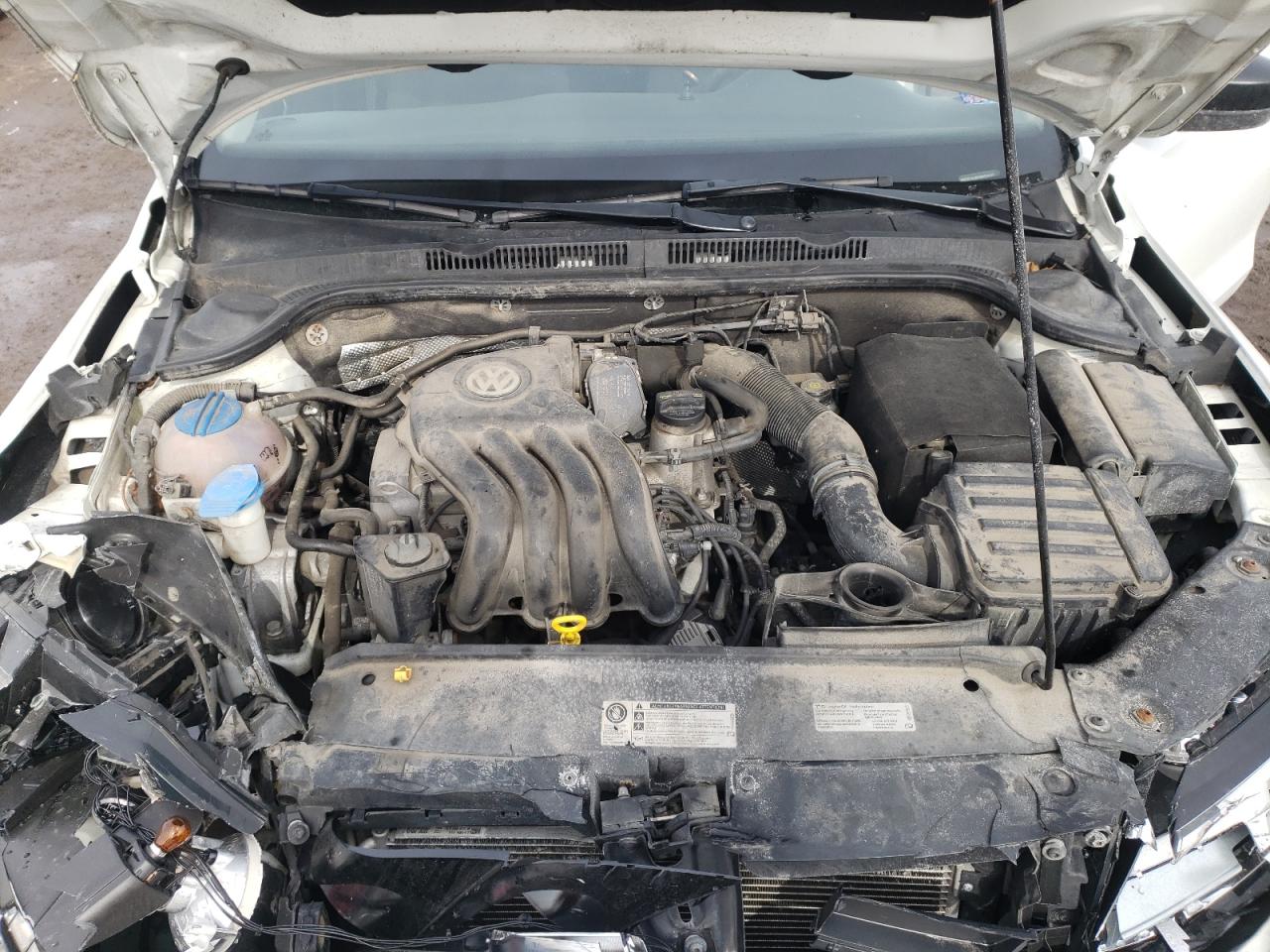 2015 Volkswagen Jetta - Image 12