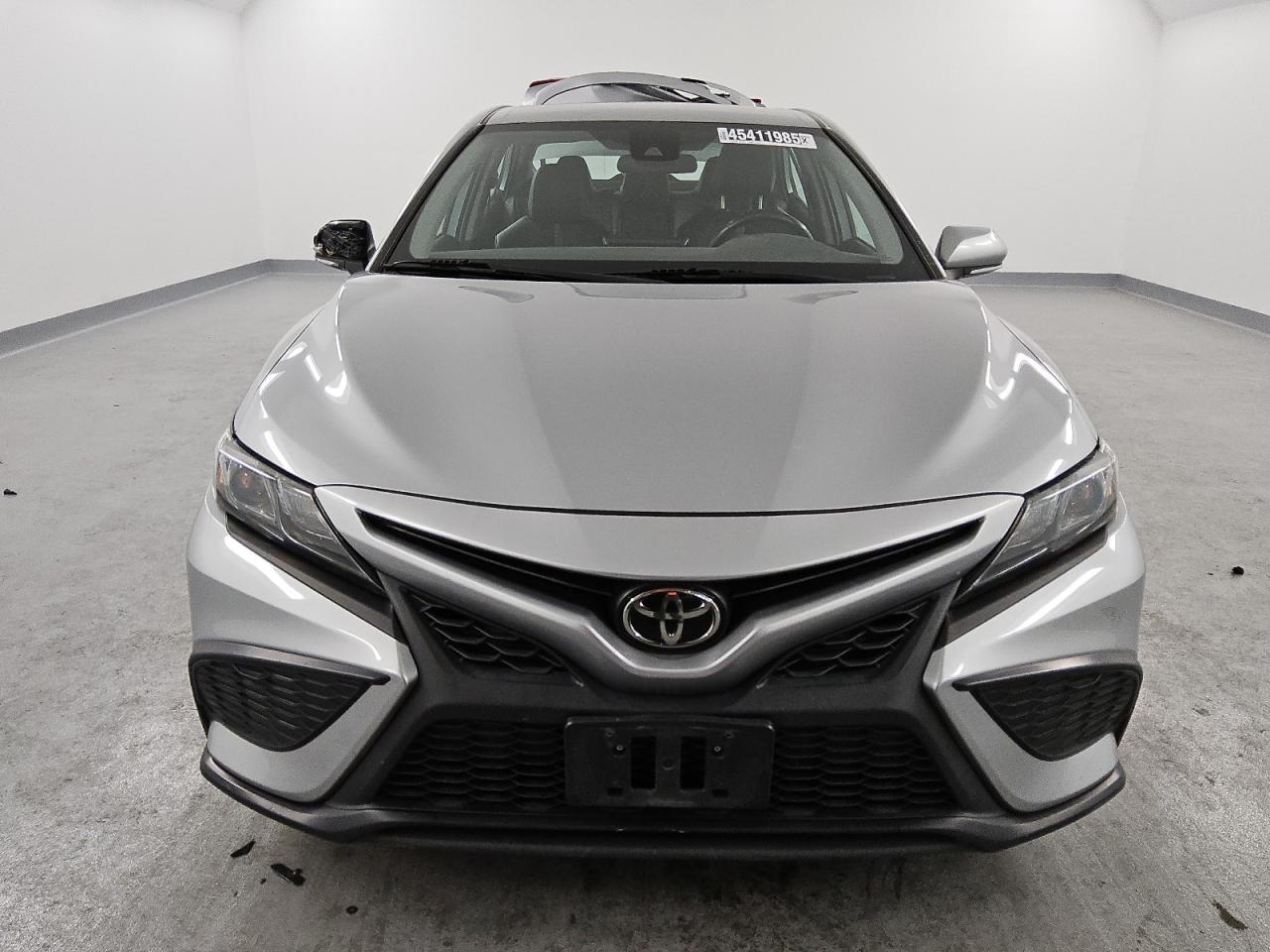 2022 Toyota Camry - Image 5