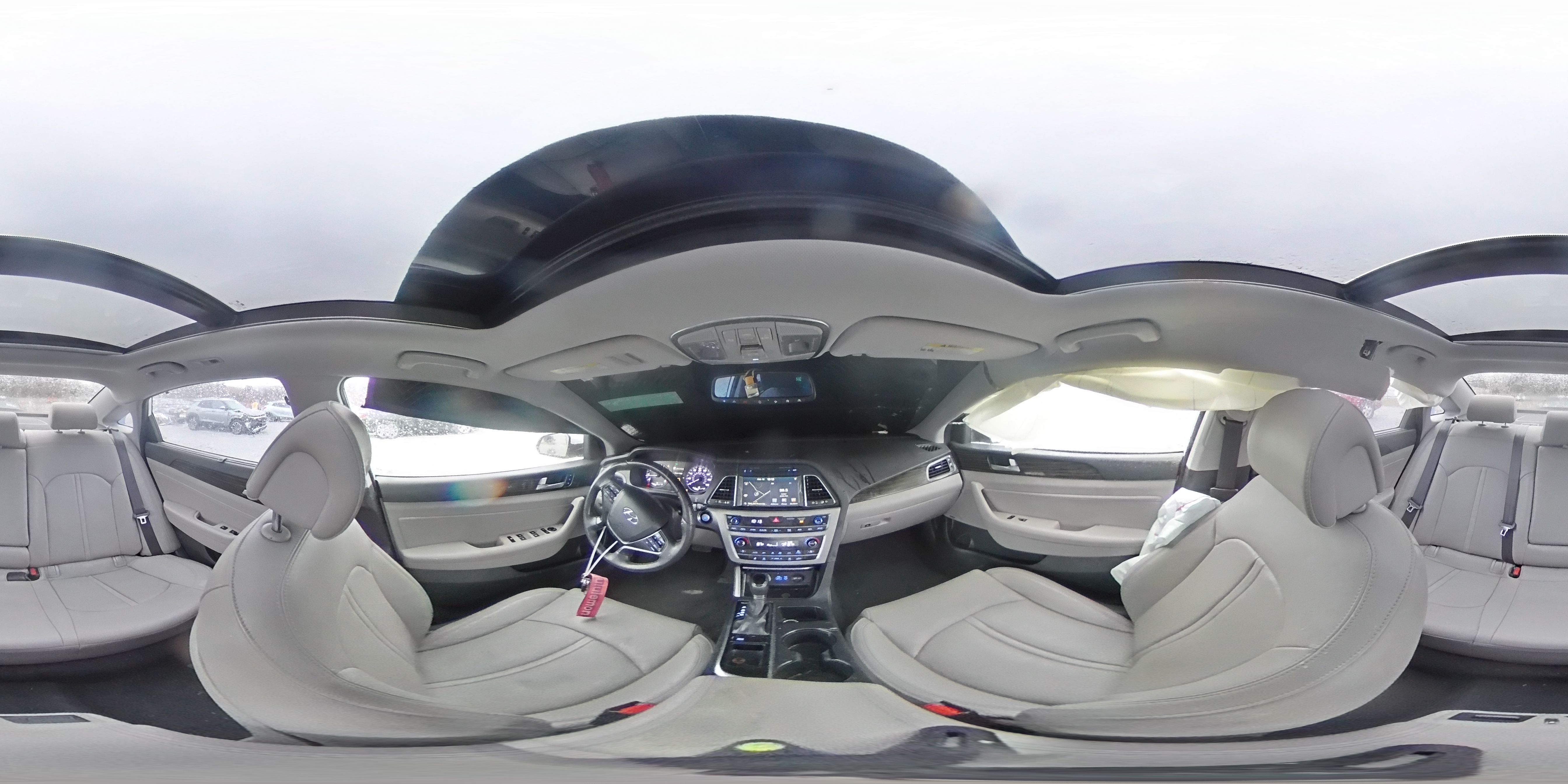 2016 Hyundai Sonata - Image 13