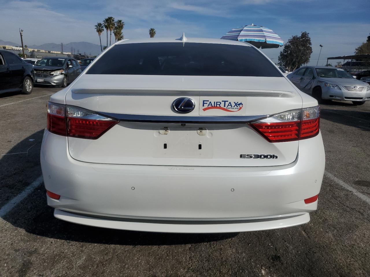 2015 Lexus ES - Image 6