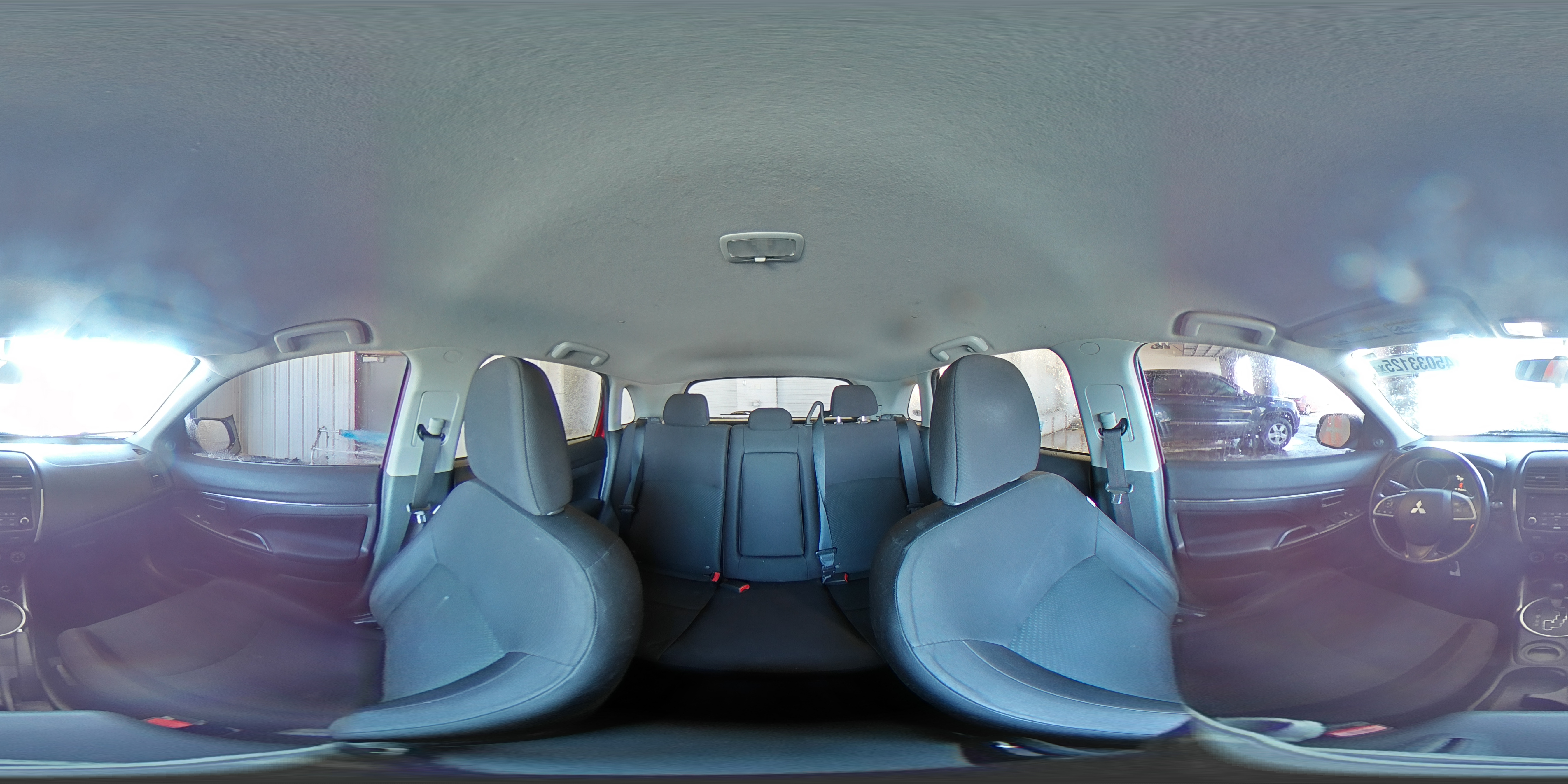 2014 Mitsubishi Outlander - Image 15