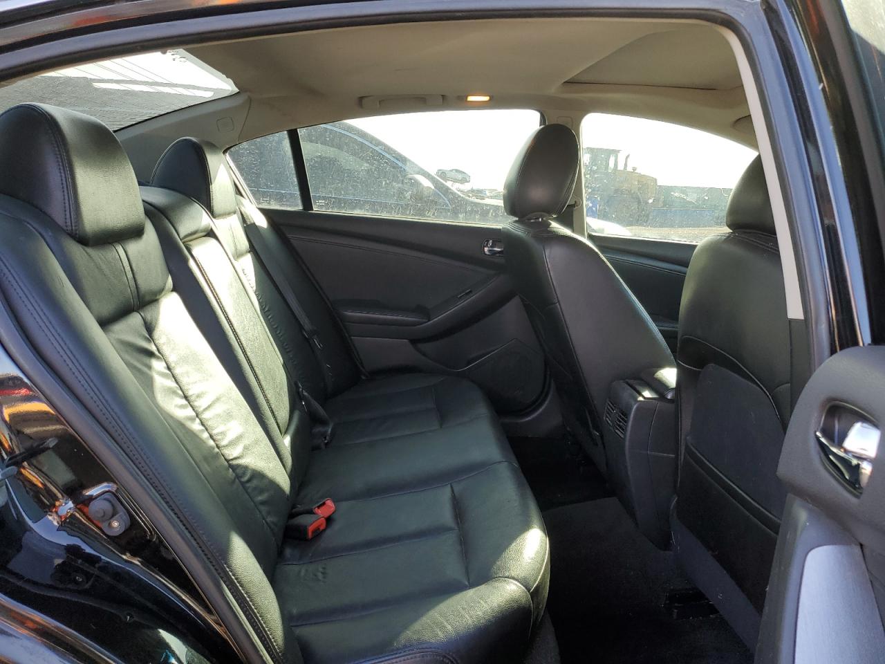 2012 Nissan Altima - Image 10