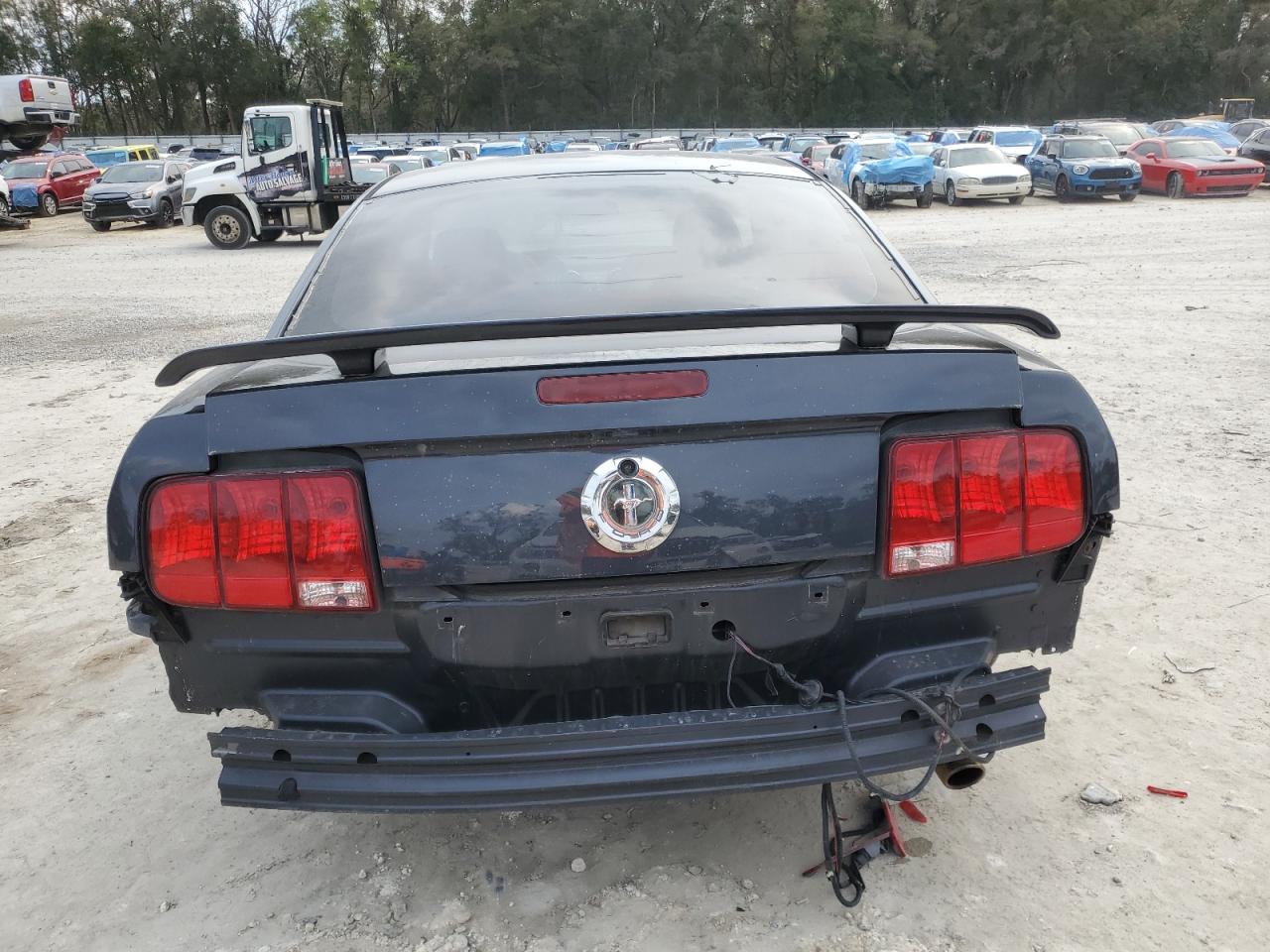 2005 Ford Mustang - Image 6