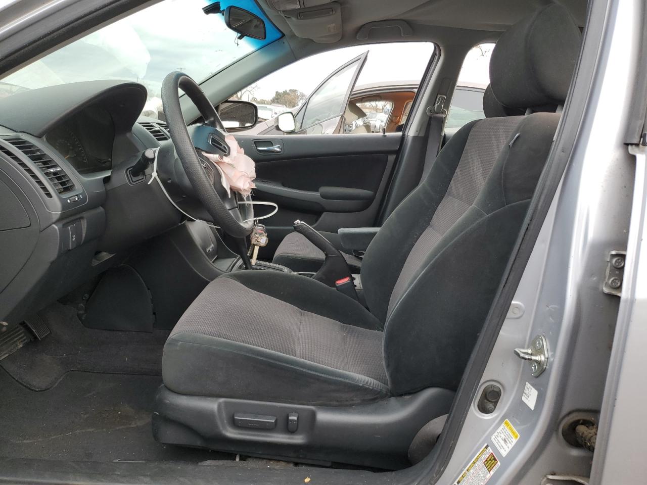 2004 Honda Accord - Image 7