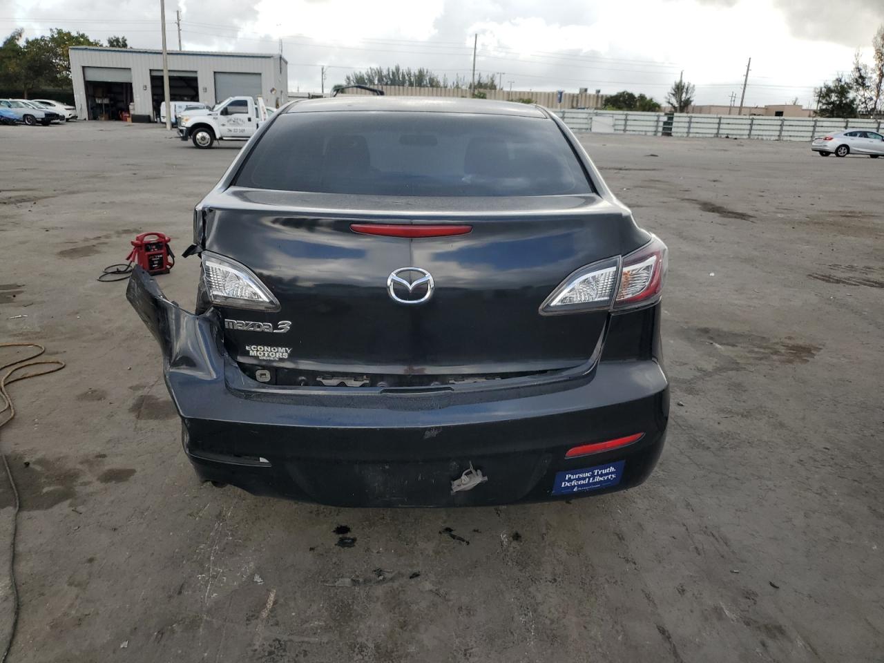2013 Mazda 3 - Image 6