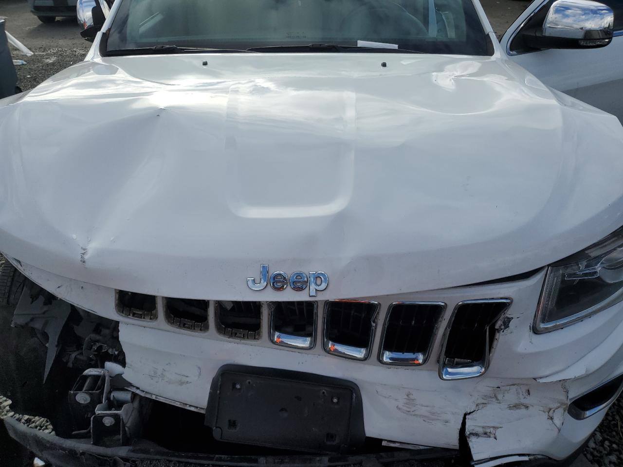 2014 Jeep Grand Cherokee - Image 13