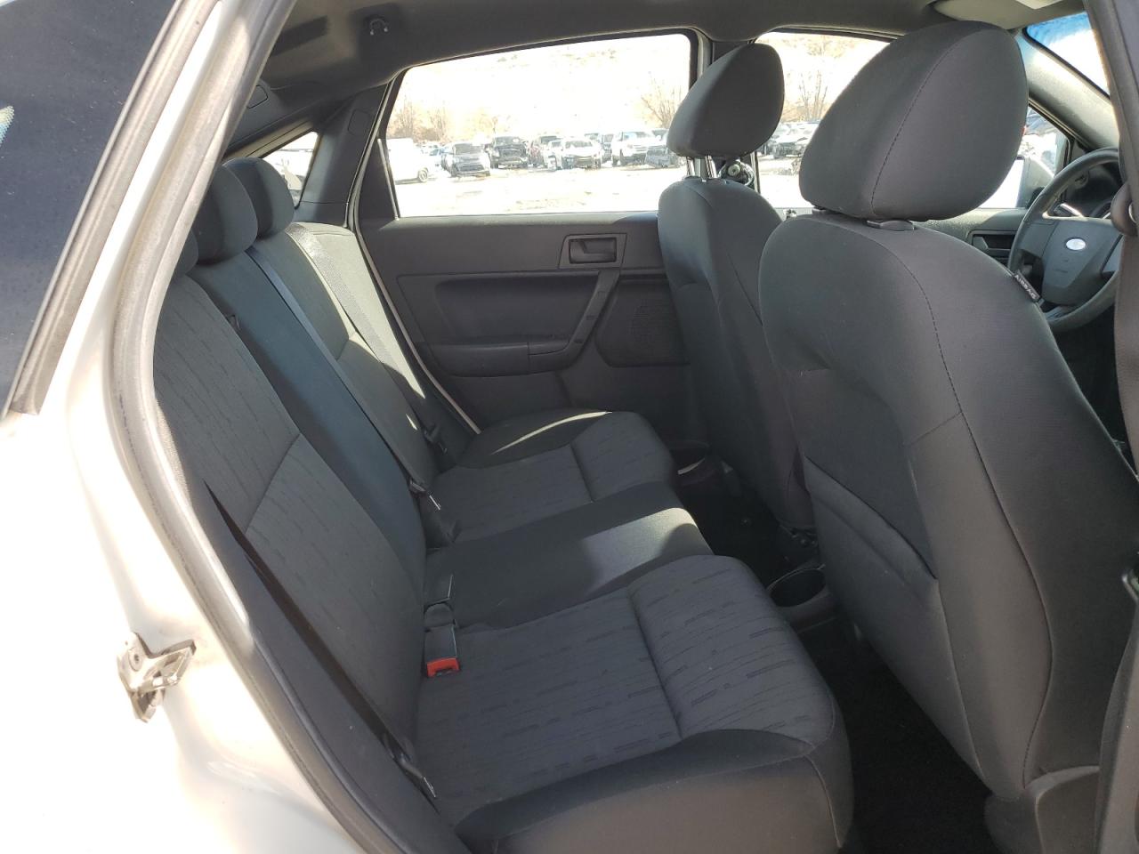 2010 Ford Focus - Image 10