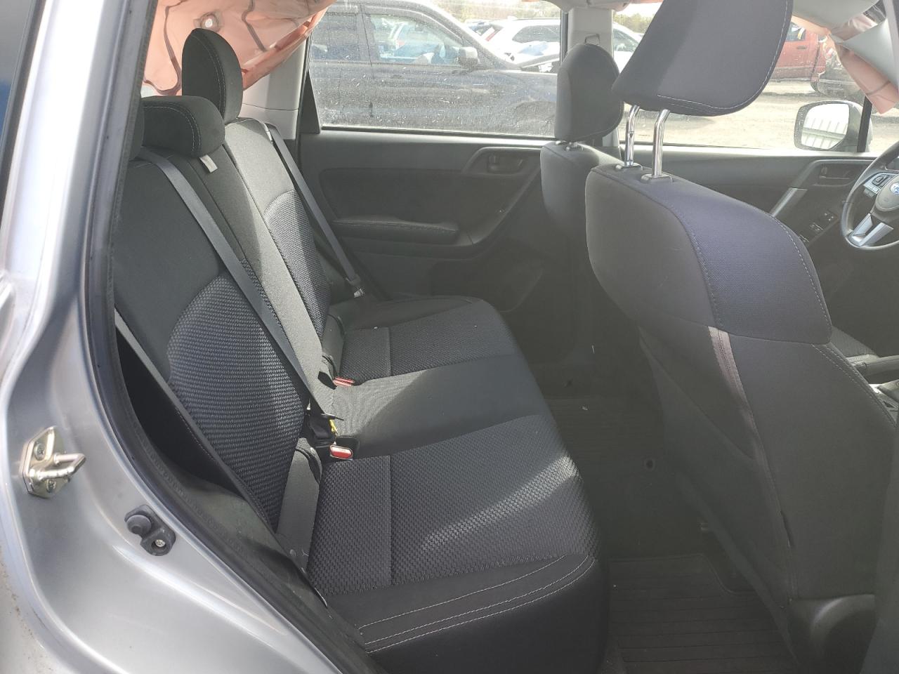 2017 Subaru Forester - Image 11