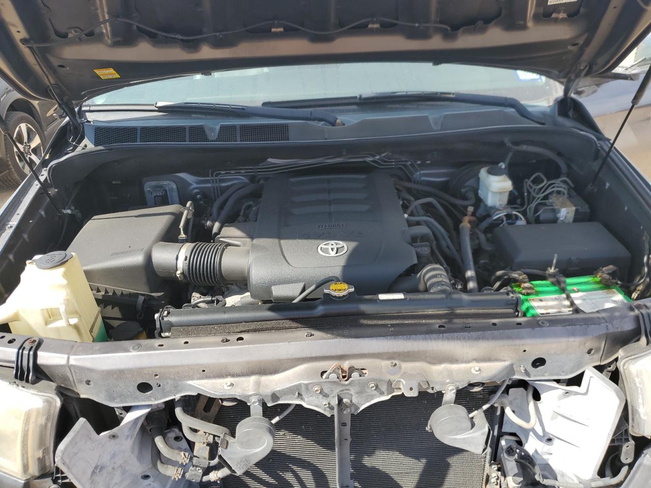 2012 Toyota Tundra - Image 11