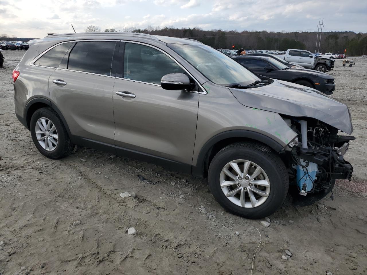 2017 Kia Sorento - Image 4