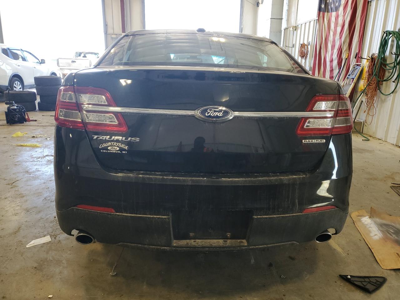 2015 Ford Taurus - Image 6
