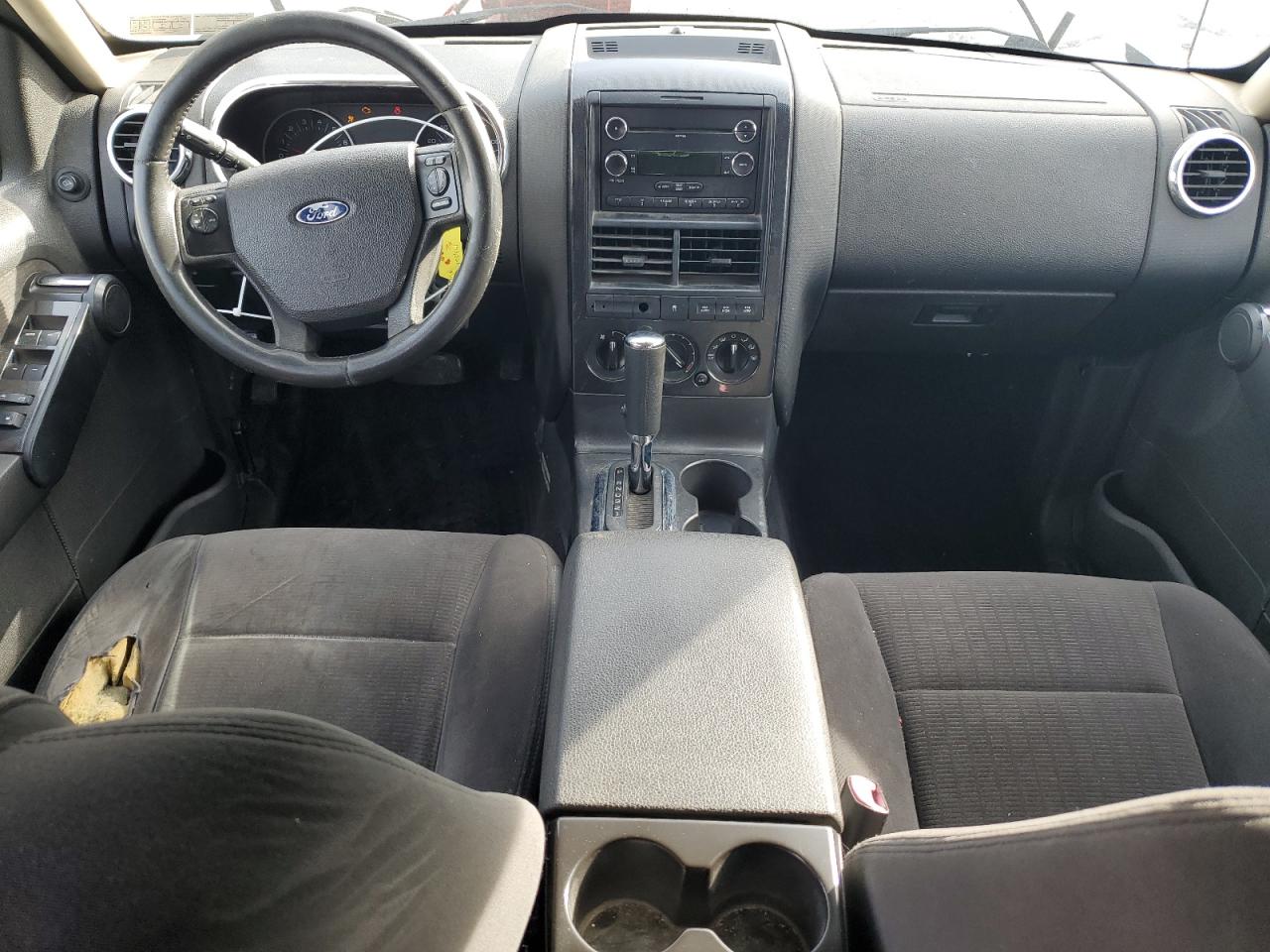 2010 Ford Explorer - Image 8