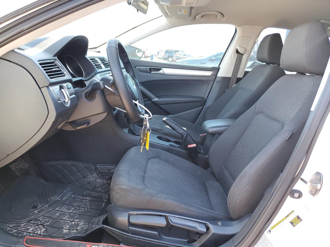 2016 Volkswagen Passat - Image 7
