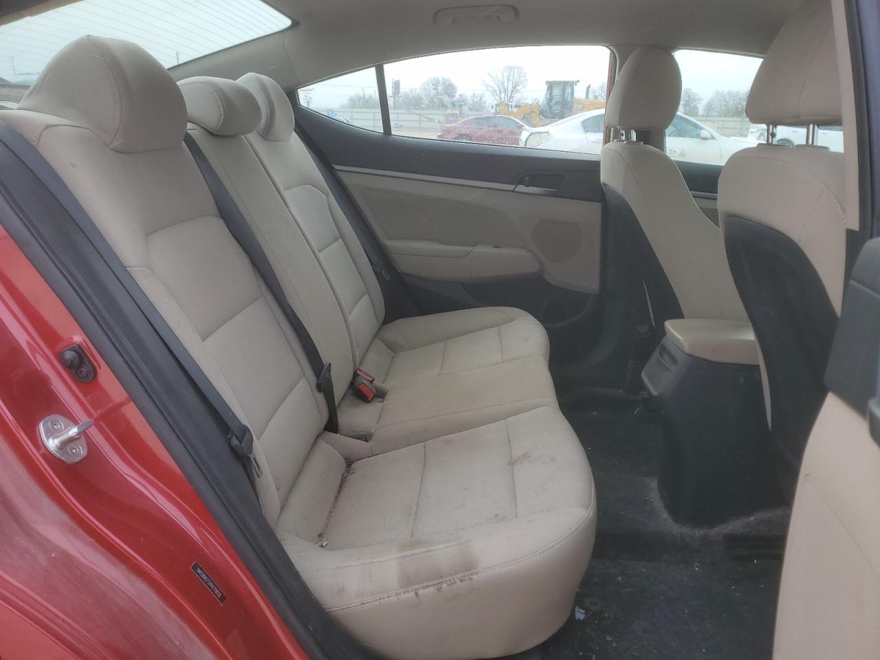 2017 Hyundai Elantra - Image 10