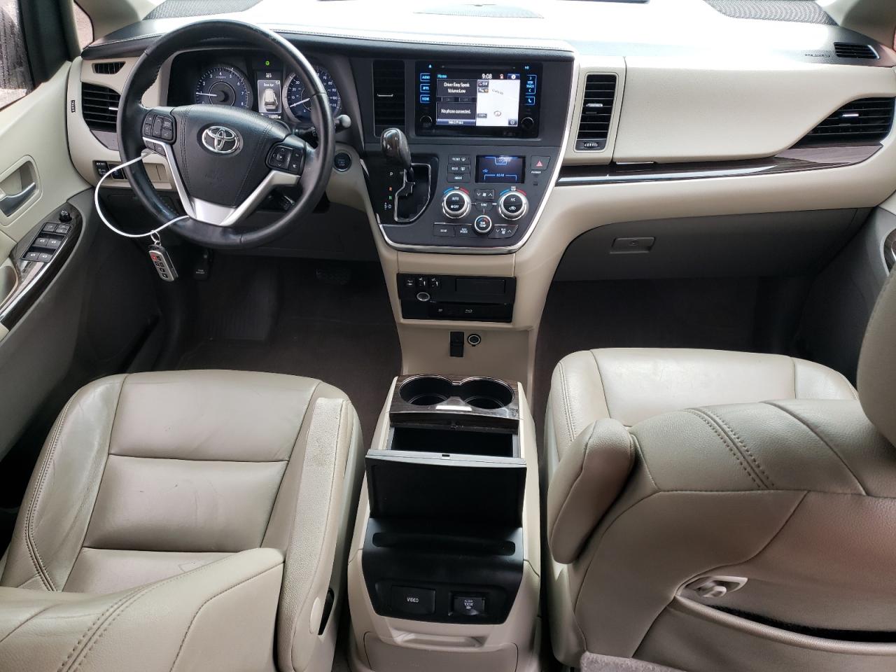2015 Toyota Sienna - Image 8