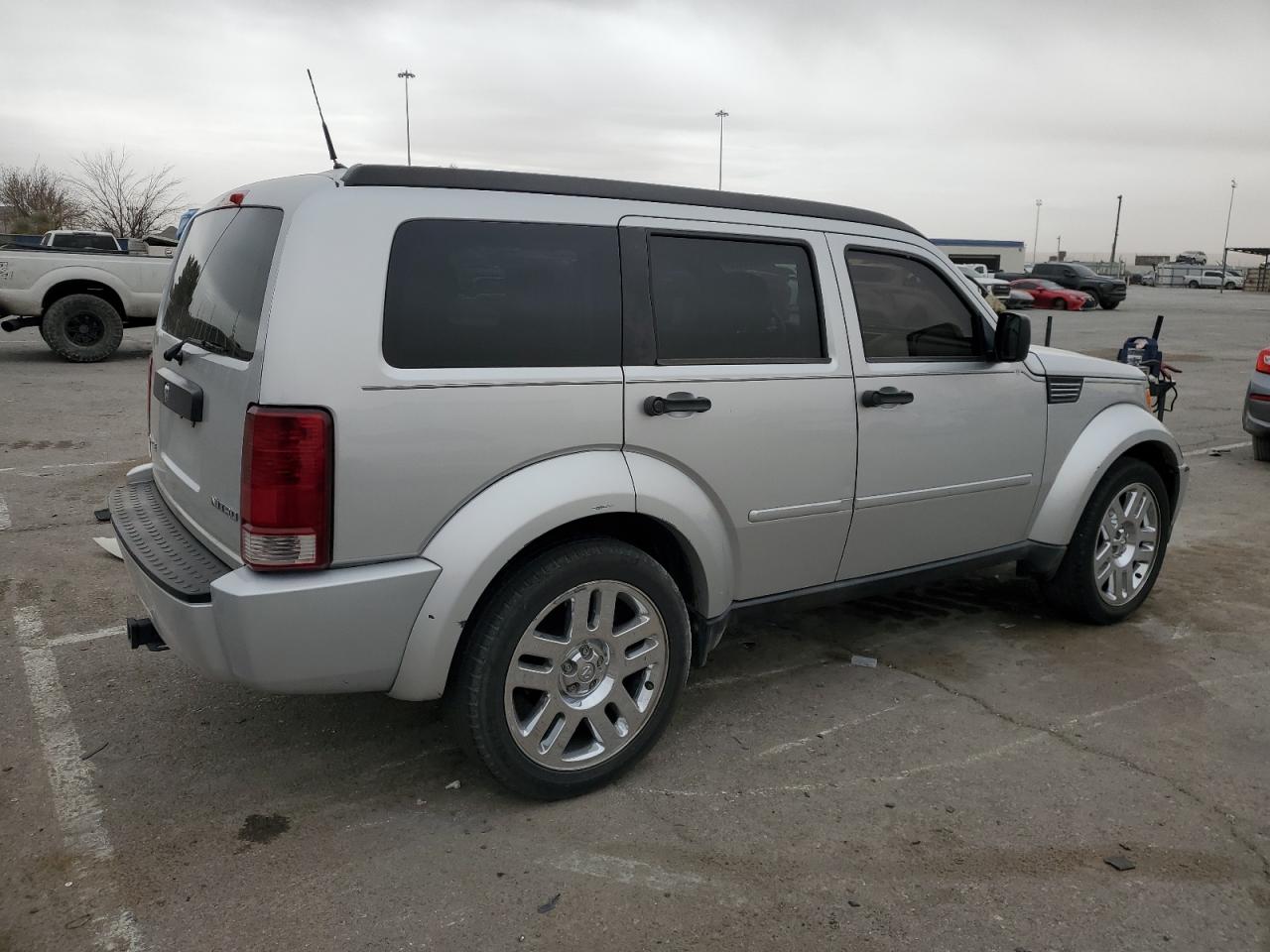 2011 Dodge Nitro - Image 3