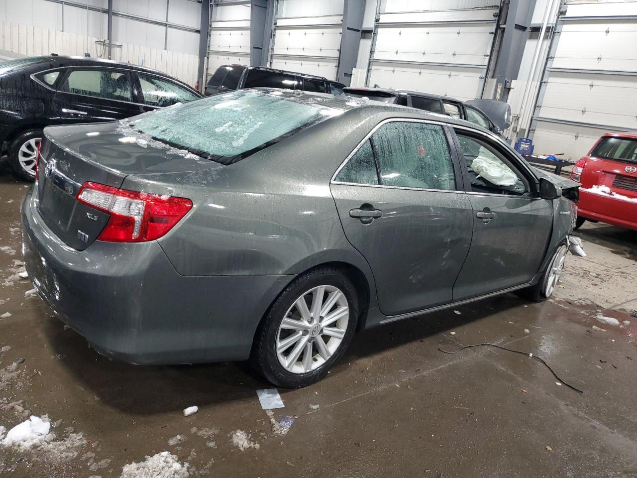2012 Toyota Camry - Image 3