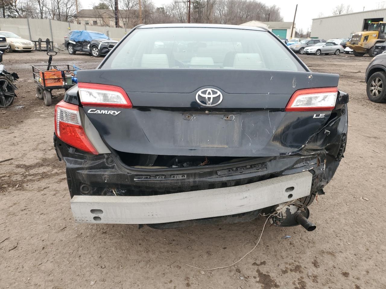 2012 Toyota Camry - Image 6