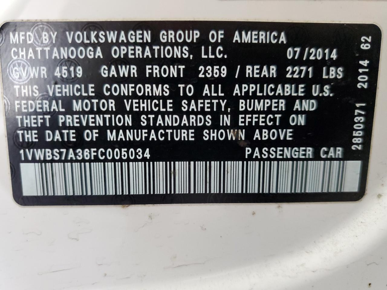 2015 Volkswagen Passat - Image 14