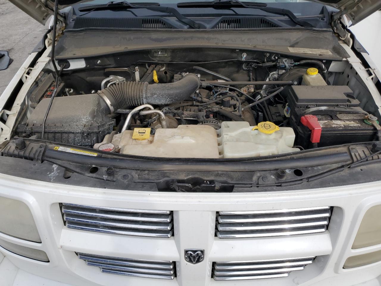 2011 Dodge Nitro - Image 13