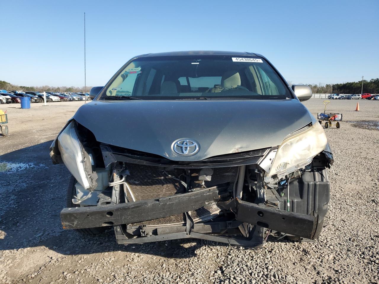 2013 Toyota Sienna - Image 5