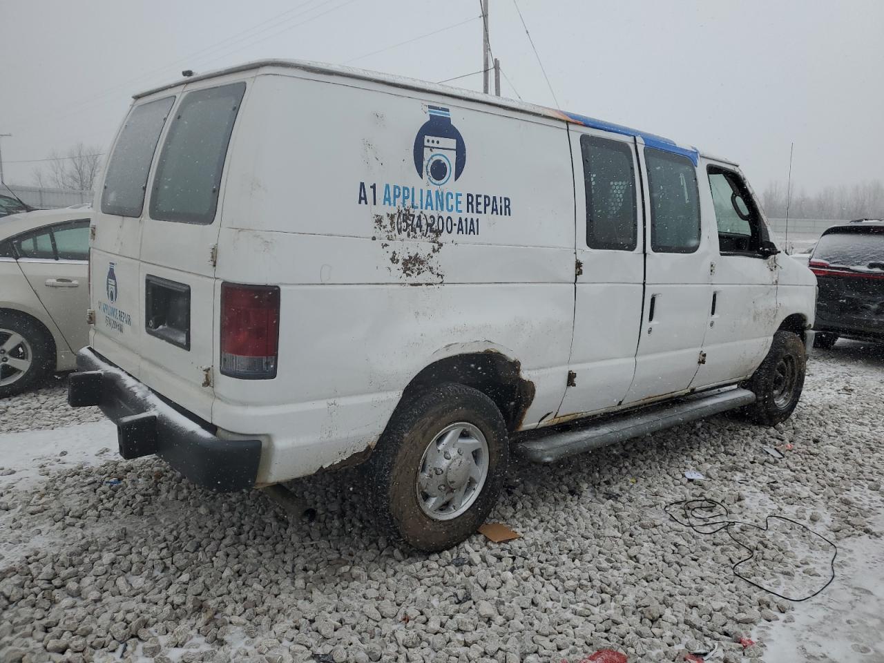2009 Ford Econoline - Image 3