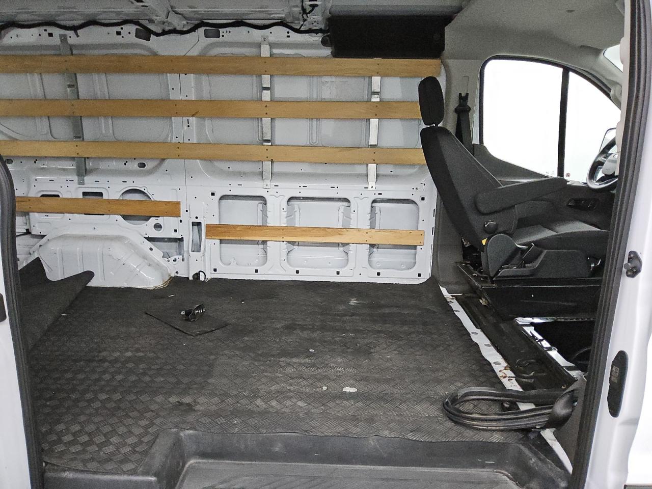 2023 Ford Transit - Image 11