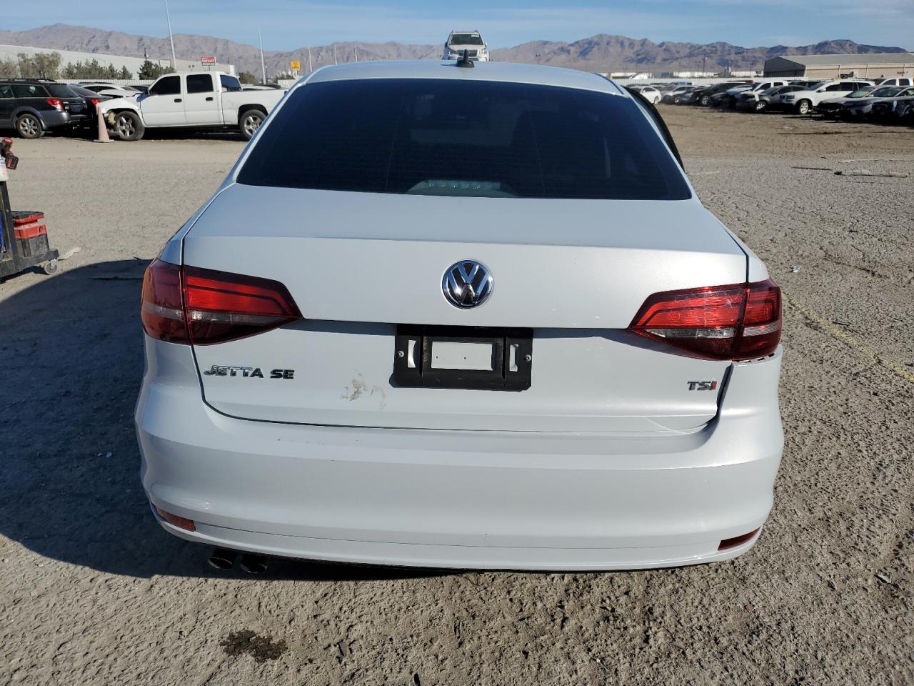2018 Volkswagen Jetta - Image 6