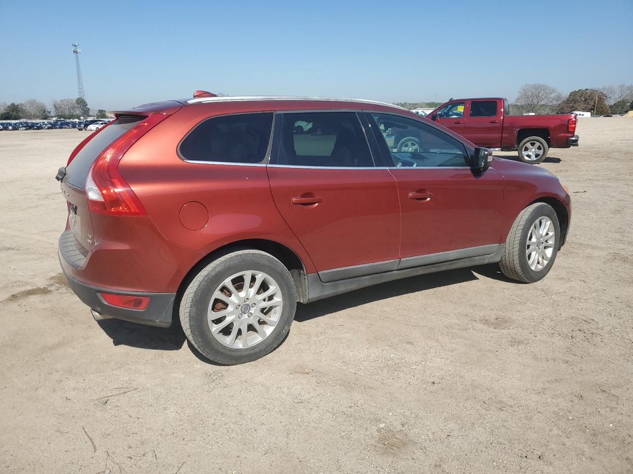 2010 Volvo XC60 - Image 3