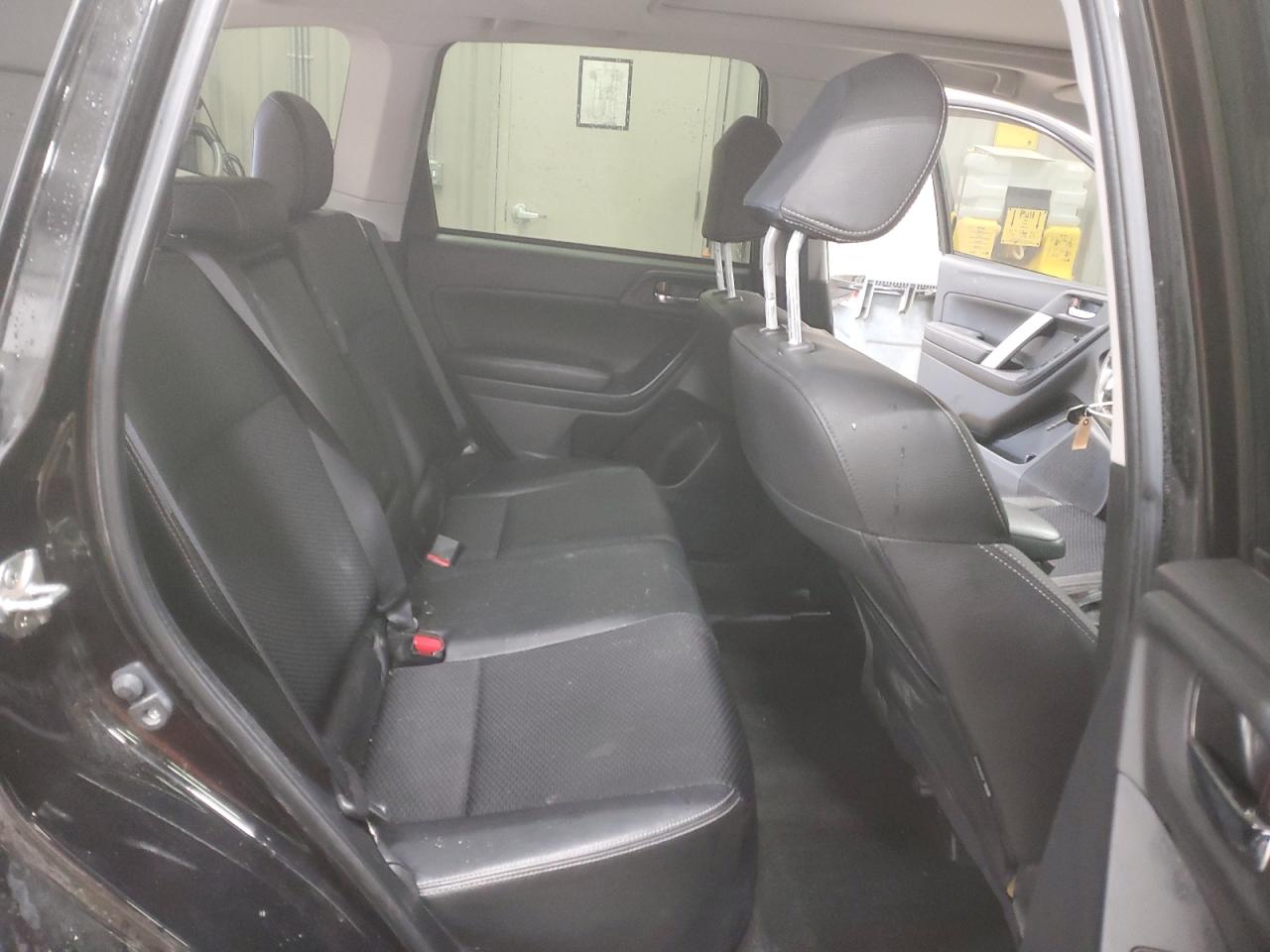 2015 Subaru Forester - Image 10
