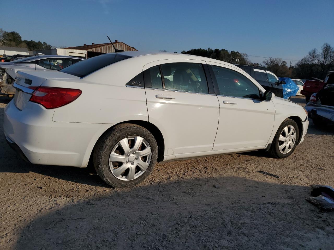 2014 Chrysler 200 - Image 3