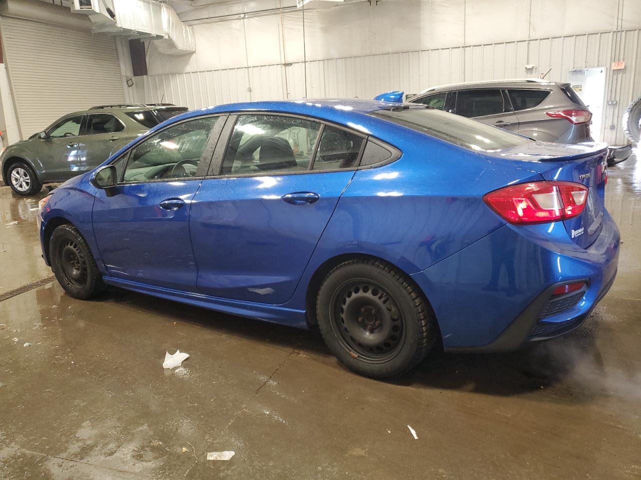 2019 Chevrolet Cruze - Image 2