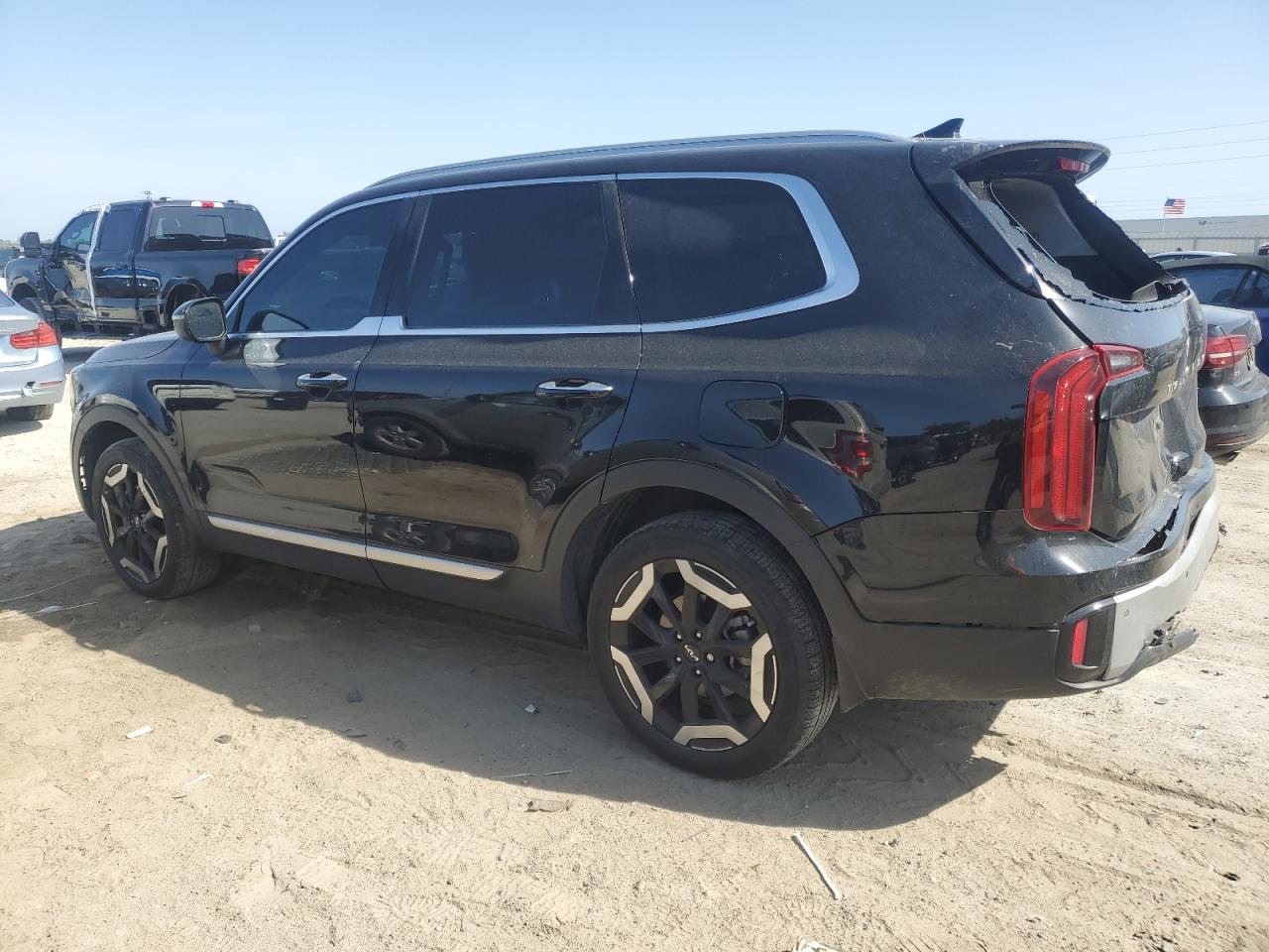 2023 Kia Telluride - Image 2