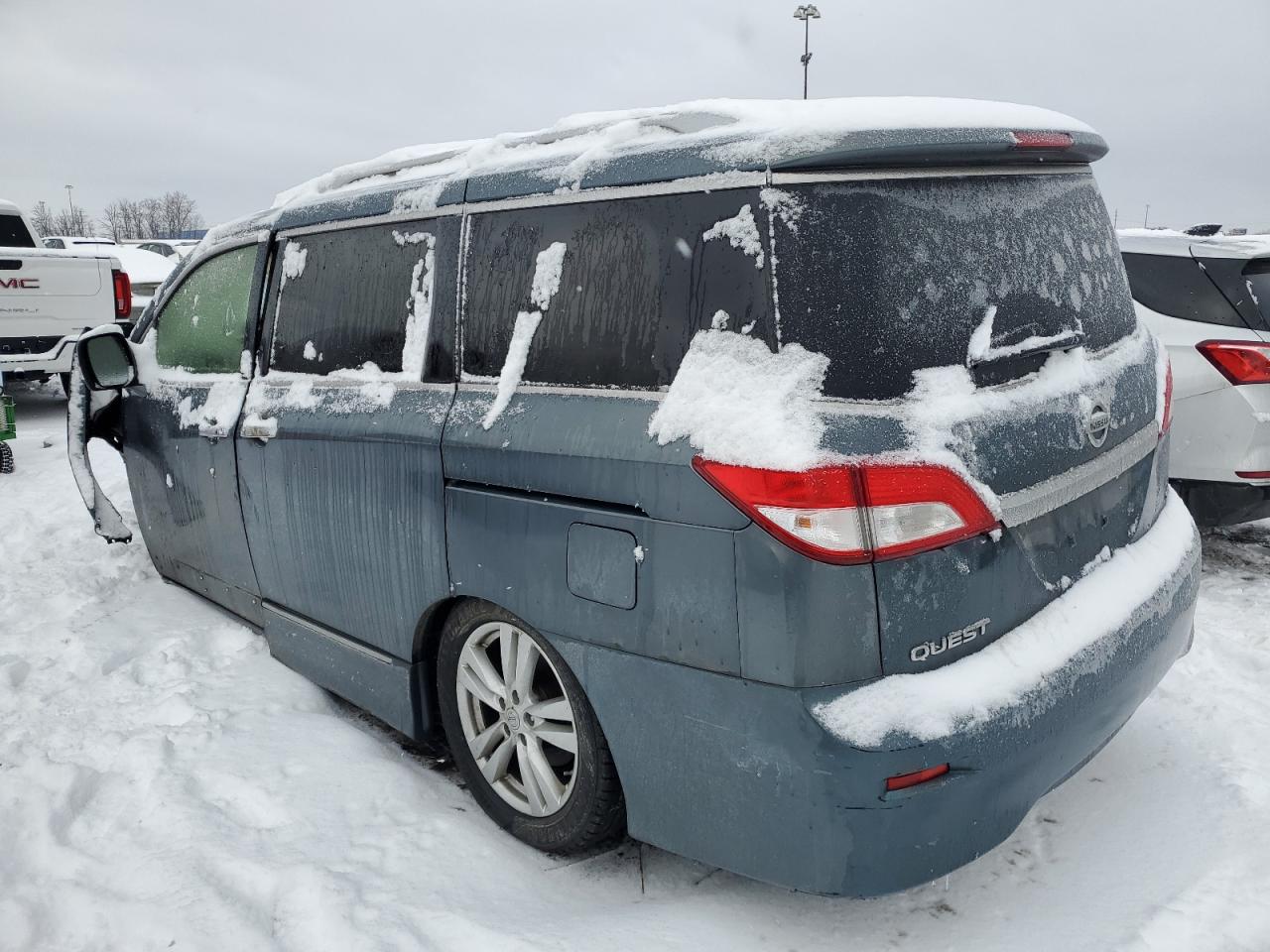 2013 Nissan Quest - Image 2