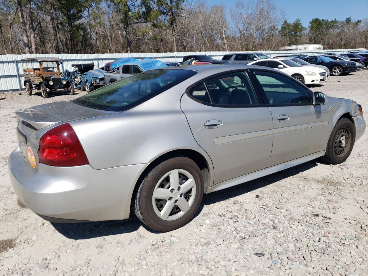 2008 Pontiac Grand Prix - Image 3