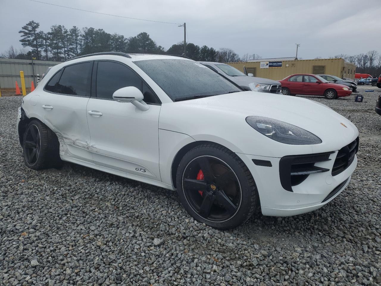 2021 Porsche Macan - Image 4