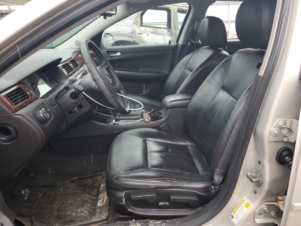 2010 Chevrolet Impala - Image 7