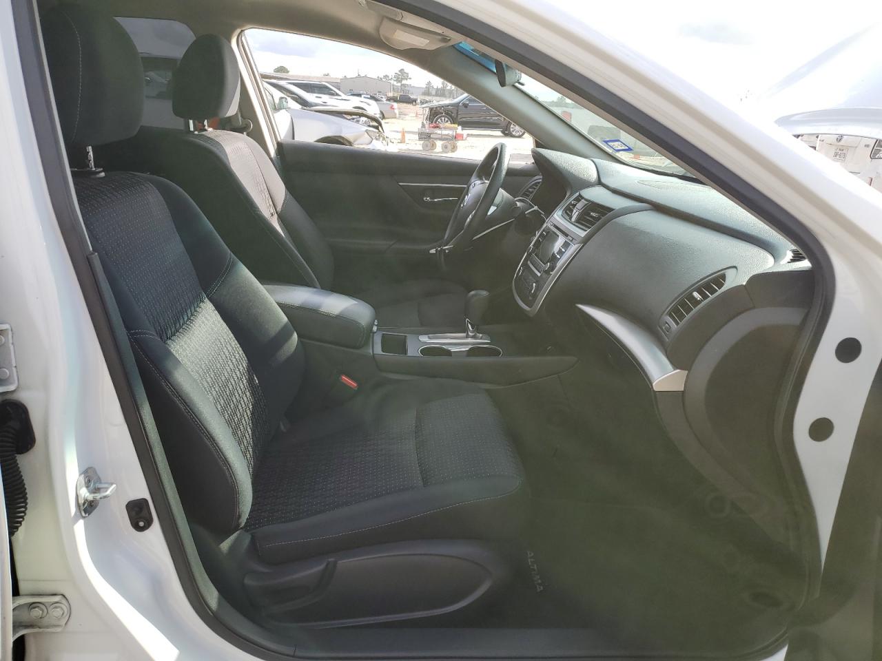 2017 Nissan Altima - Image 7