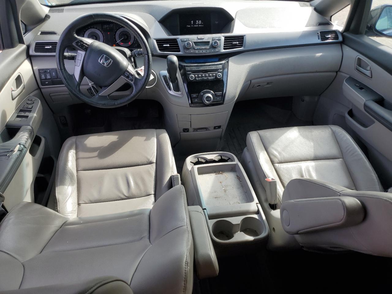 2012 Honda Odyssey - Image 8