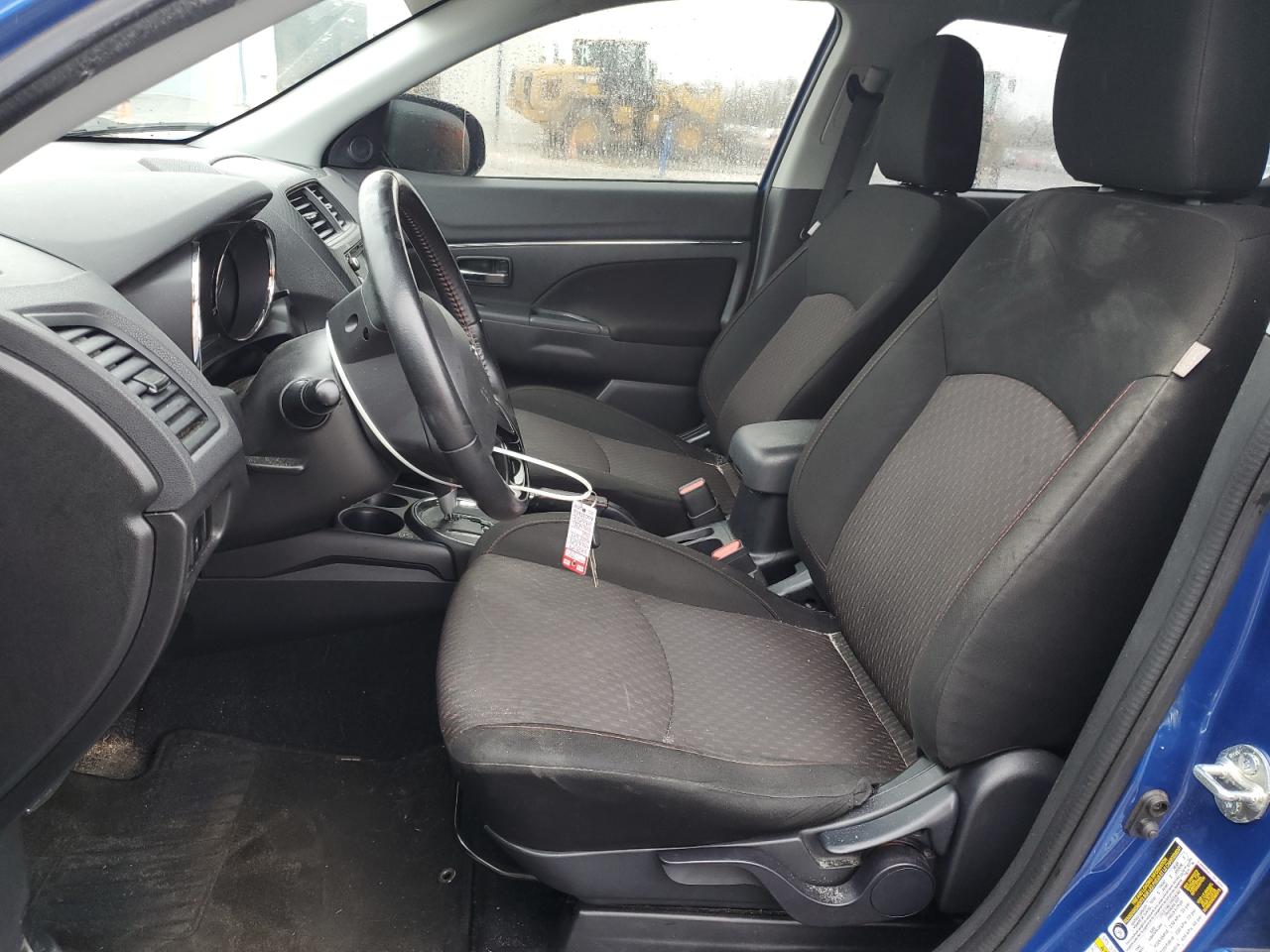 2017 Mitsubishi Outlander - Image 7