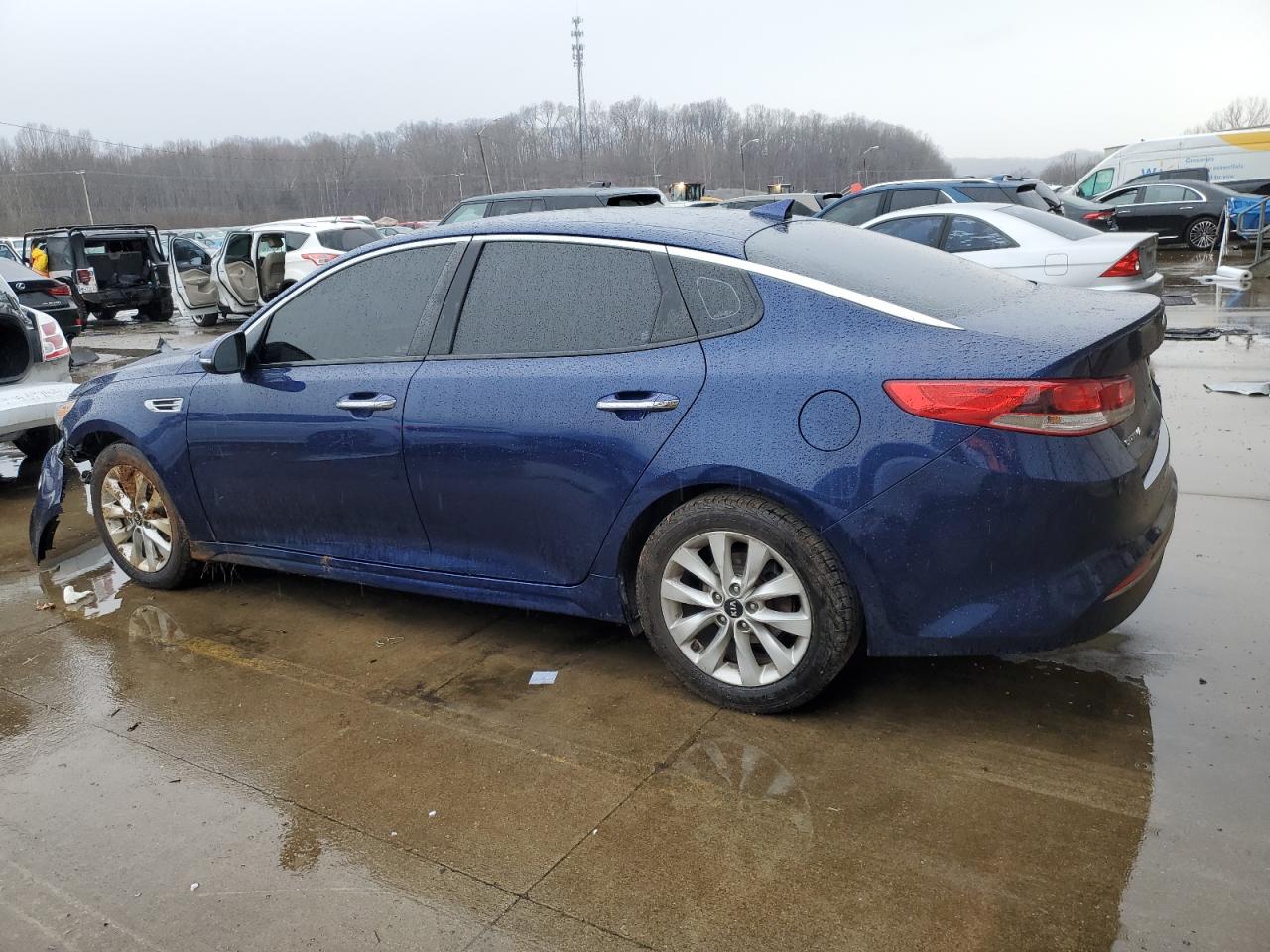 2017 Kia Optima - Image 2