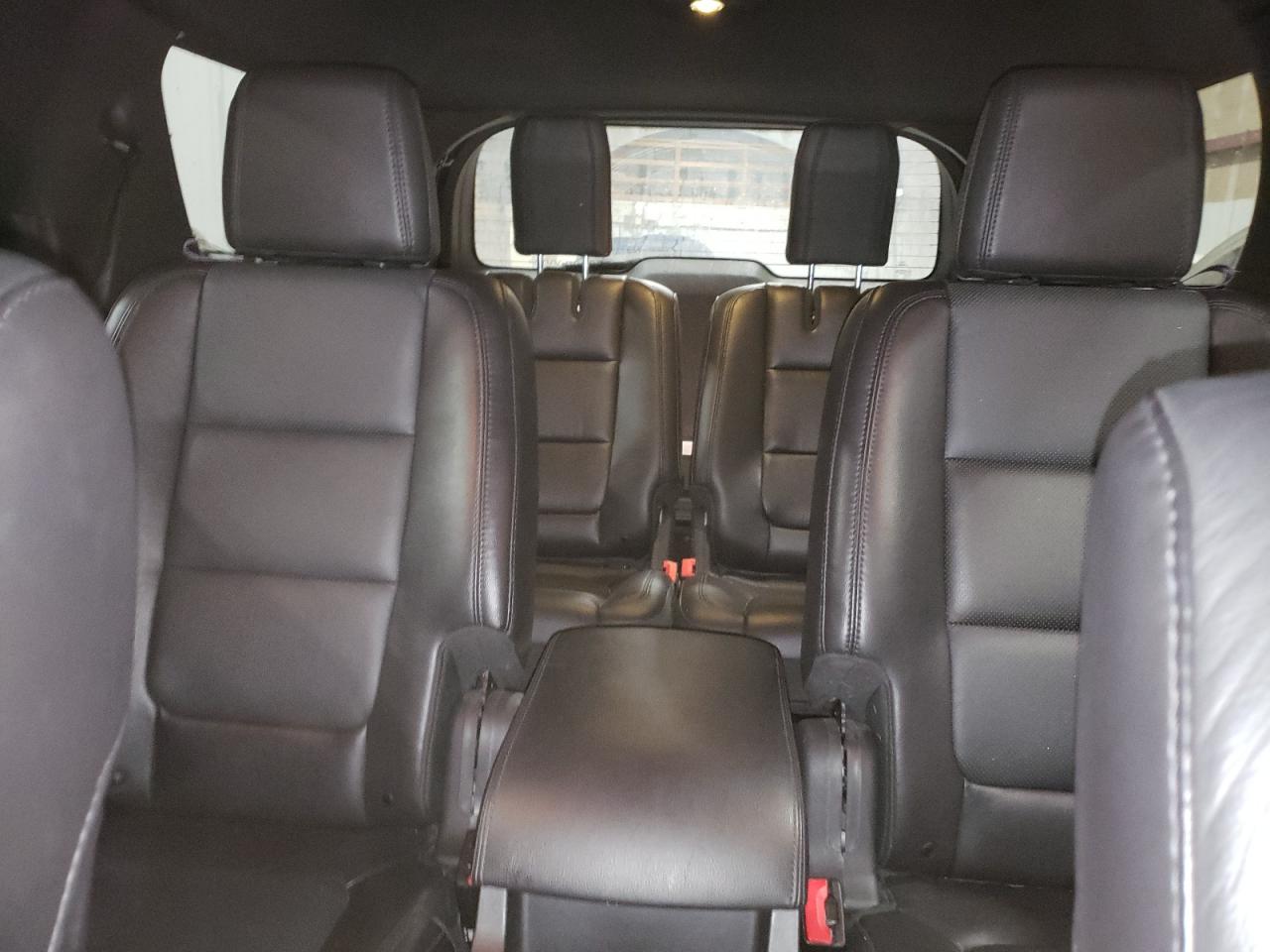 2014 Ford Explorer - Image 10