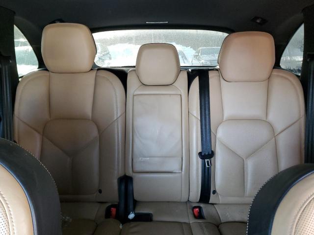 2016 PORSCHE CAYENNE 
