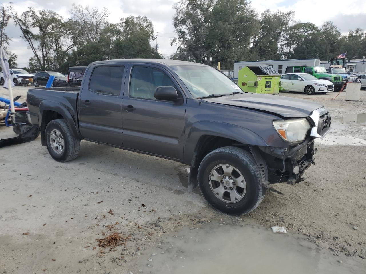 2015 Toyota Tacoma - Image 4