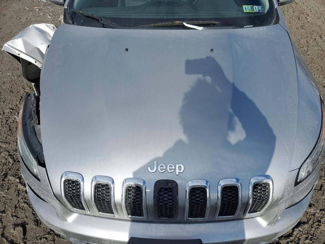 2016 Jeep Grand Cherokee - Image 12